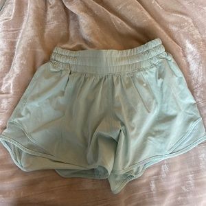 Lululemon Mint Hotty Hots Size 2